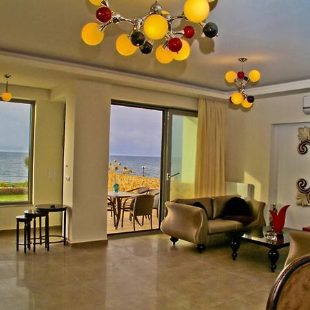 Sea View Beachfront Villa Peri Gúvesz Kültér fotó
