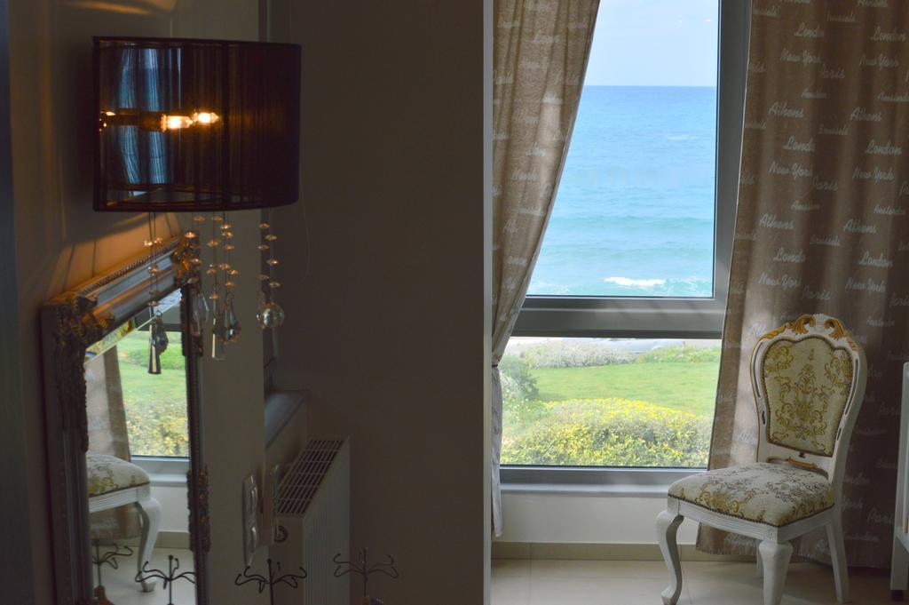 Sea View Beachfront Villa Peri Gúvesz Kültér fotó