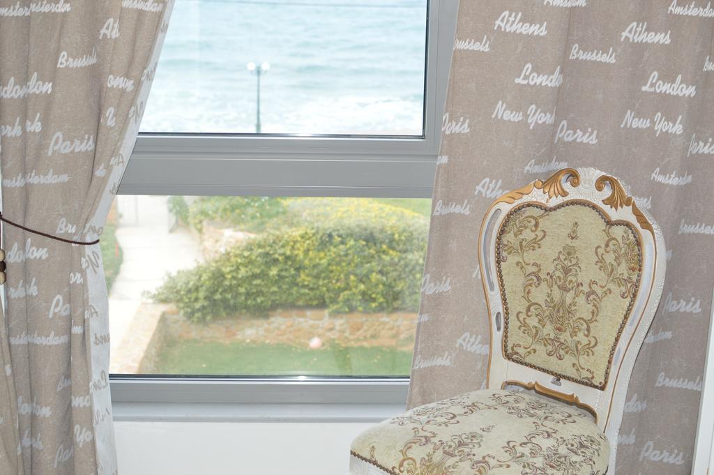 Sea View Beachfront Villa Peri Gúvesz Kültér fotó